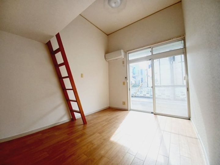 埼玉県東松山市幸町(アパート)の賃貸物件の居間