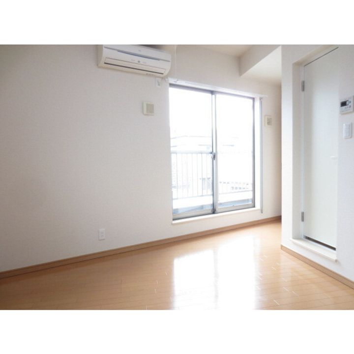 東京都中野区弥生町6(アパート)の賃貸物件の居間