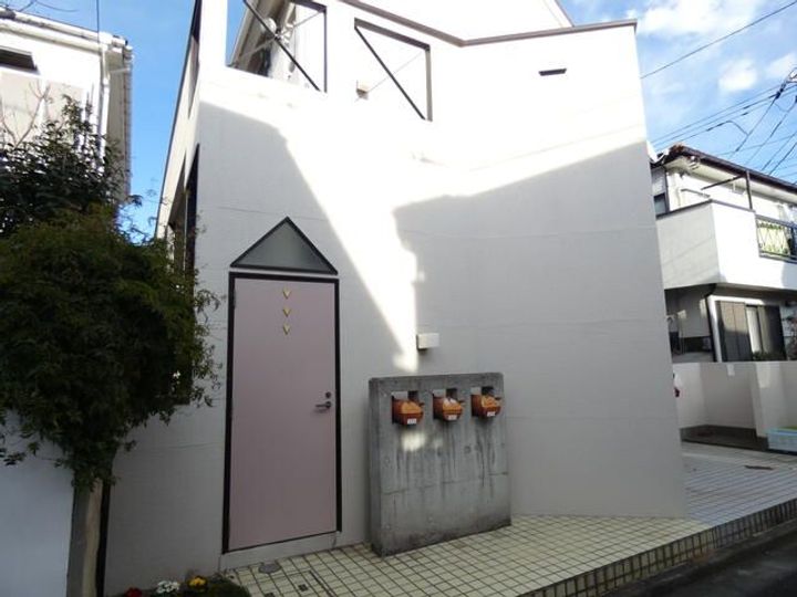 フルール調布の玄関