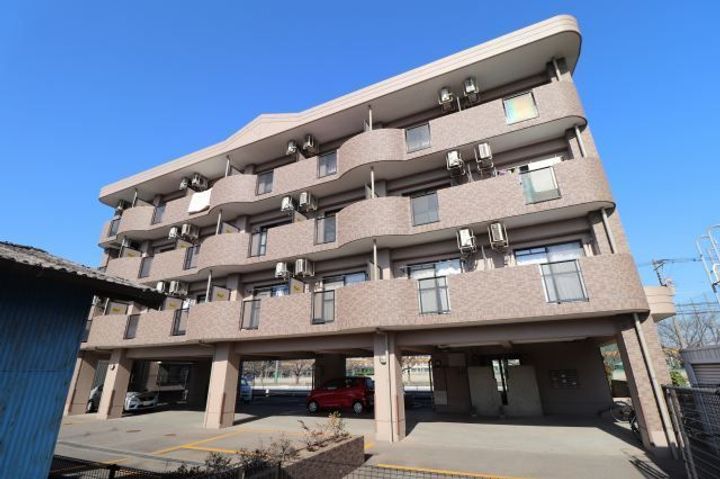 シェーンドルフ中津留の外観