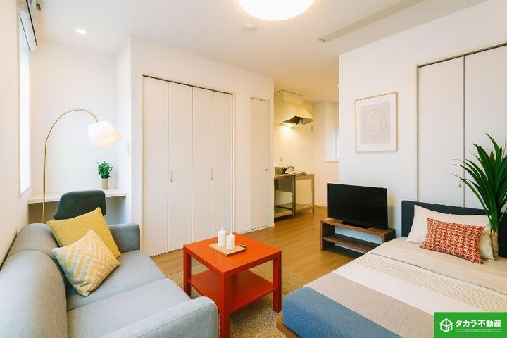 金池ビルの居間