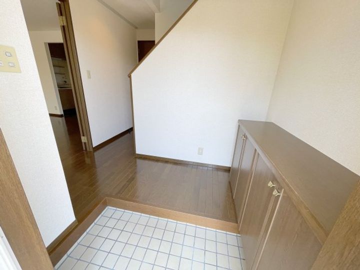 奈良県奈良市朱雀6(一戸建)の賃貸物件の玄関