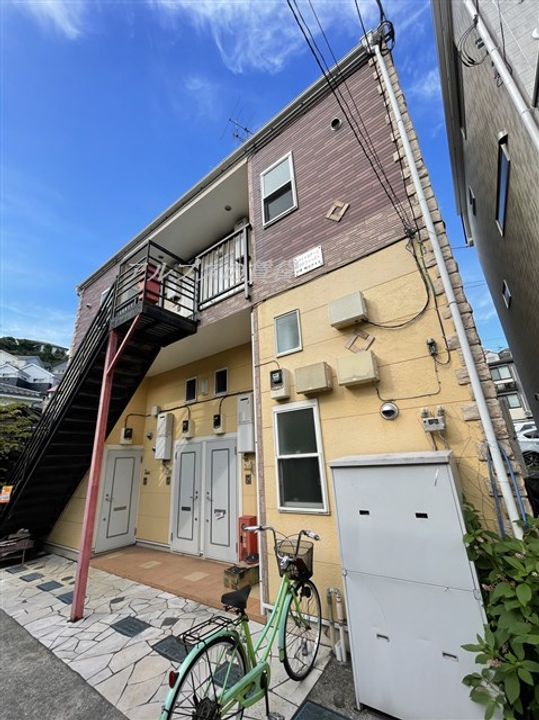 神奈川県横浜市磯子区丸山1(アパート)の賃貸物件の外観