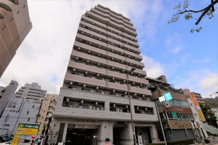 ロイヤルヒル神戸三ノ宮IIの外観