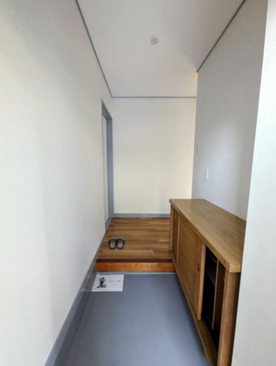 福井マンションの玄関