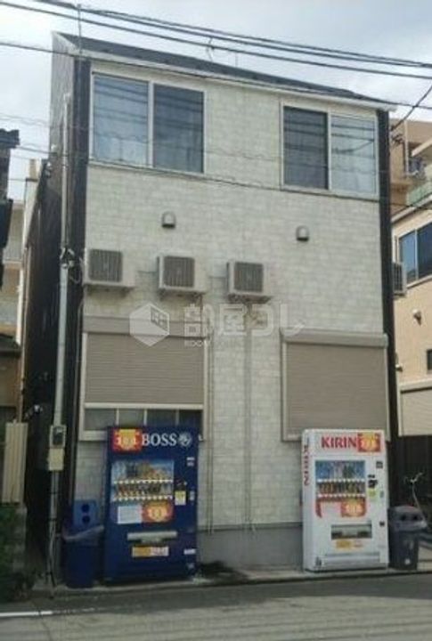 PINES三軒茶屋の外観