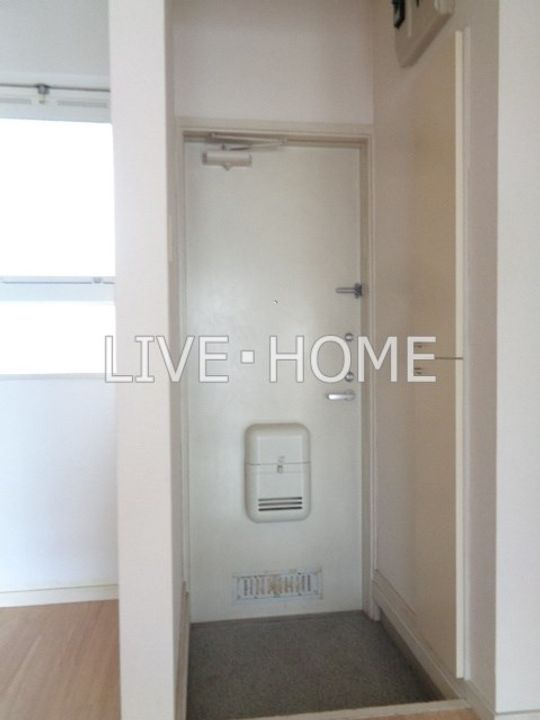 東京都杉並区善福寺2(アパート)の賃貸物件の玄関