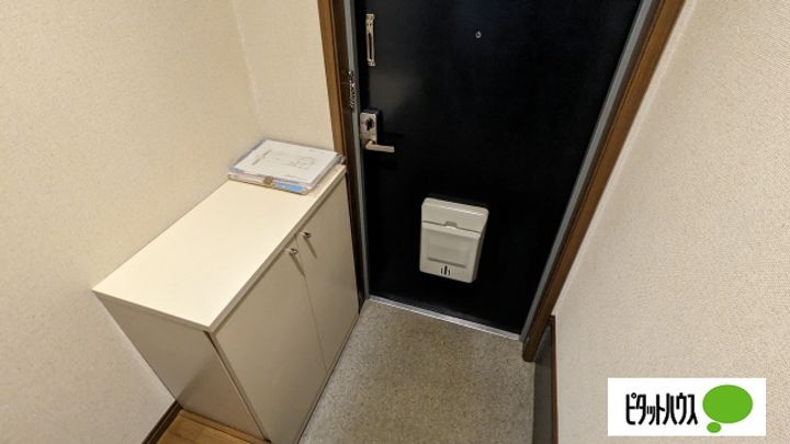 グランディール壱番館の玄関