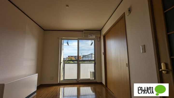グランディール壱番館の居間