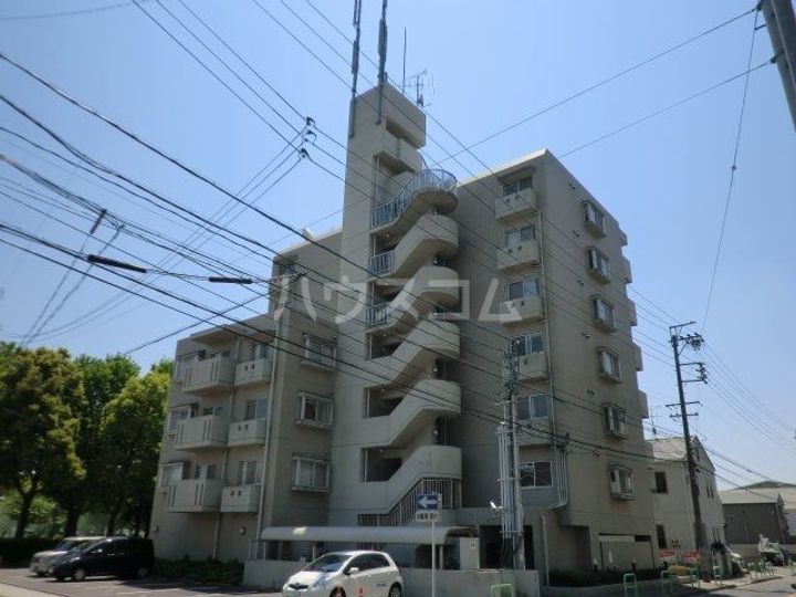 リーベ中柳の外観