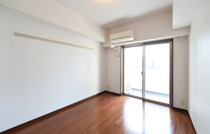 東京都港区海岸3(マンション)の賃貸物件の居間