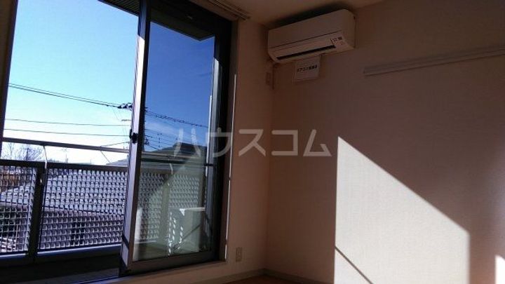 テラダビルの居間