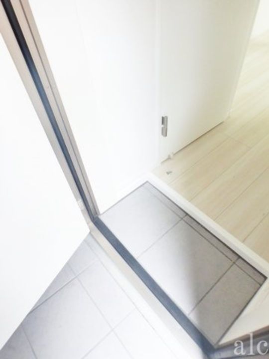 QUQURI KOENJI【ククリ高円寺】の玄関