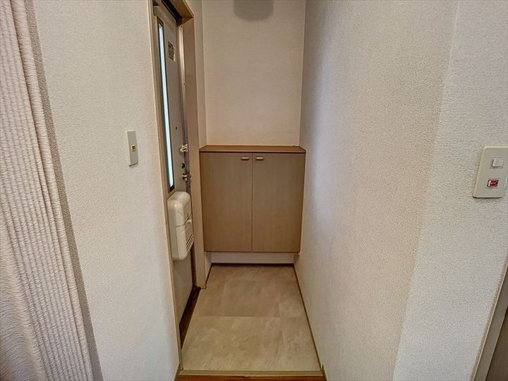 シャルマン96の玄関