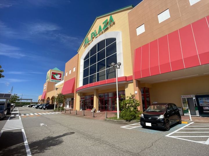 シャルマン96の周辺