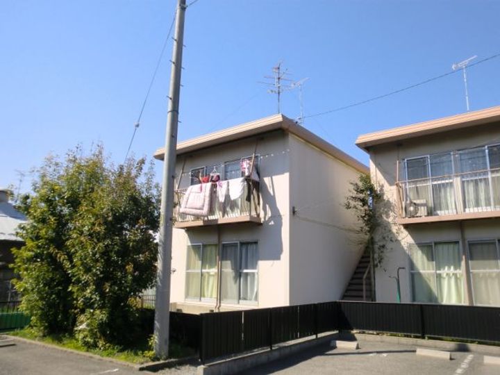 津田ハイツ 西棟の外観