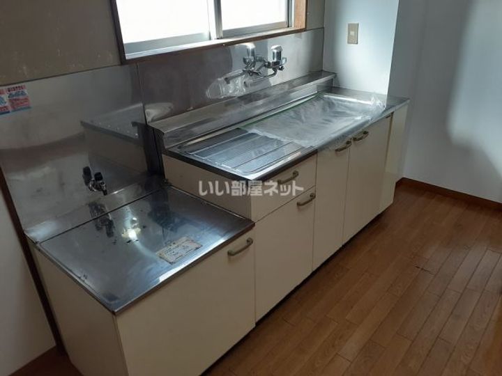 埼玉県熊谷市弥生2(マンション)の賃貸物件のキッチン