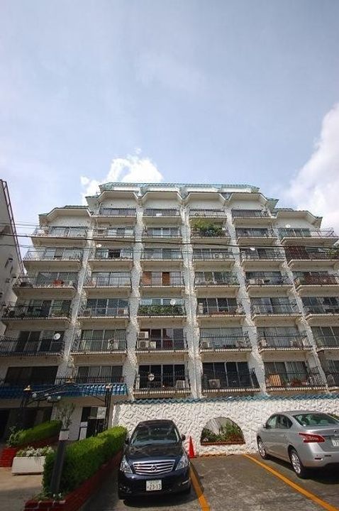 秀和六本木レジデンスの外観