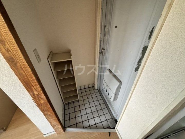 メゾン城南の玄関