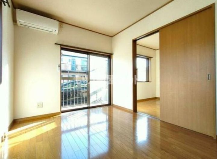 パークハイツA棟の居間