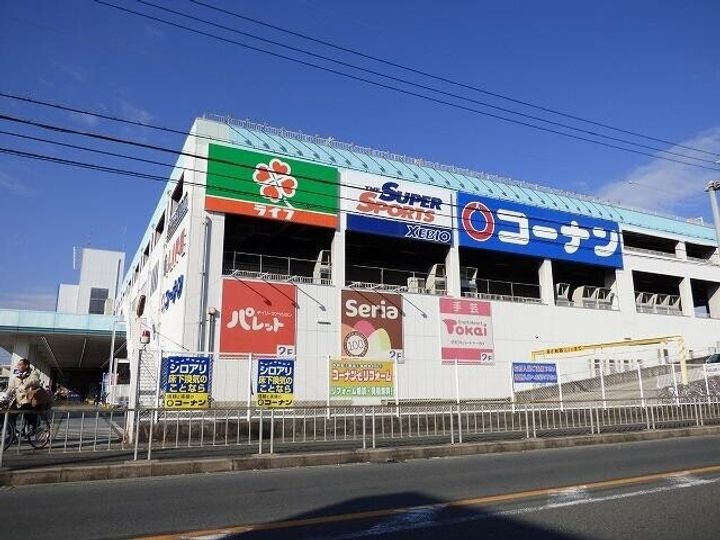 エムセジュールの周辺