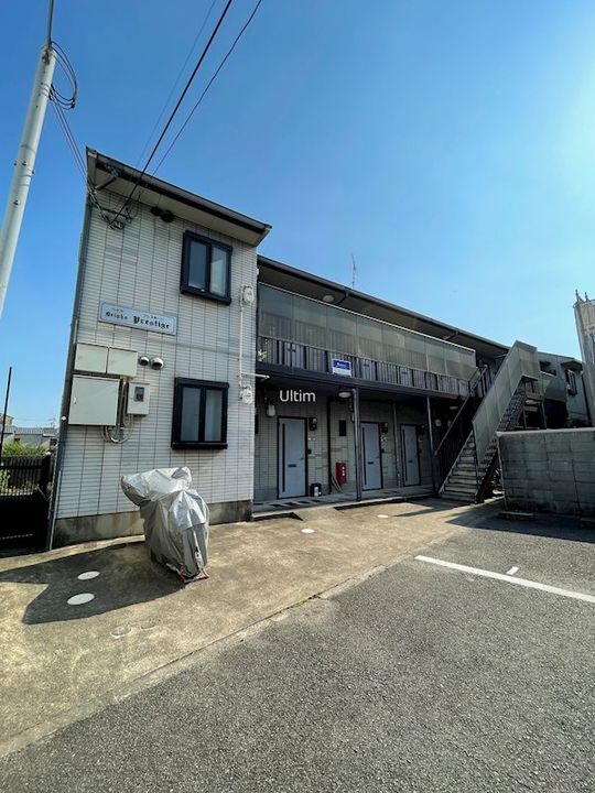 ハイツプレステージの外観