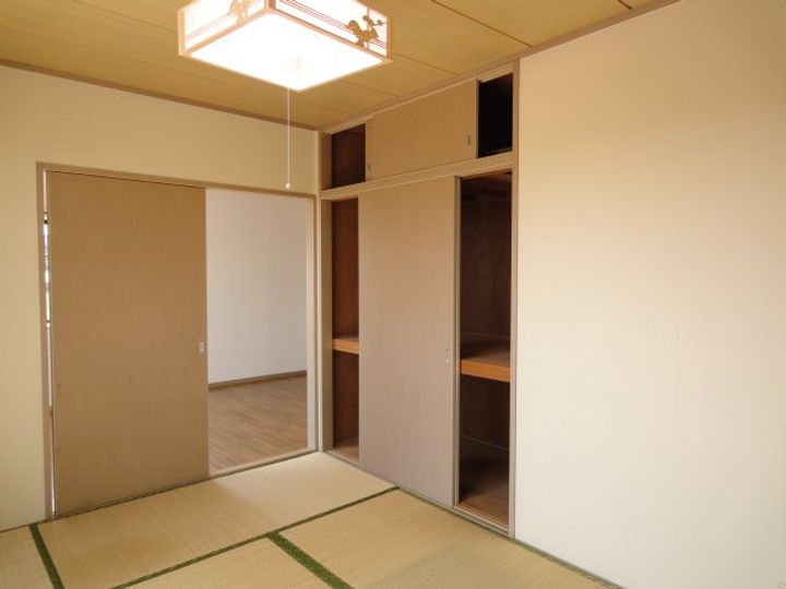 フラワーハイツの居間