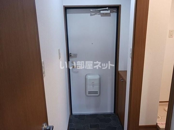 兵庫県宝塚市山本丸橋4(マンション)の賃貸物件の玄関