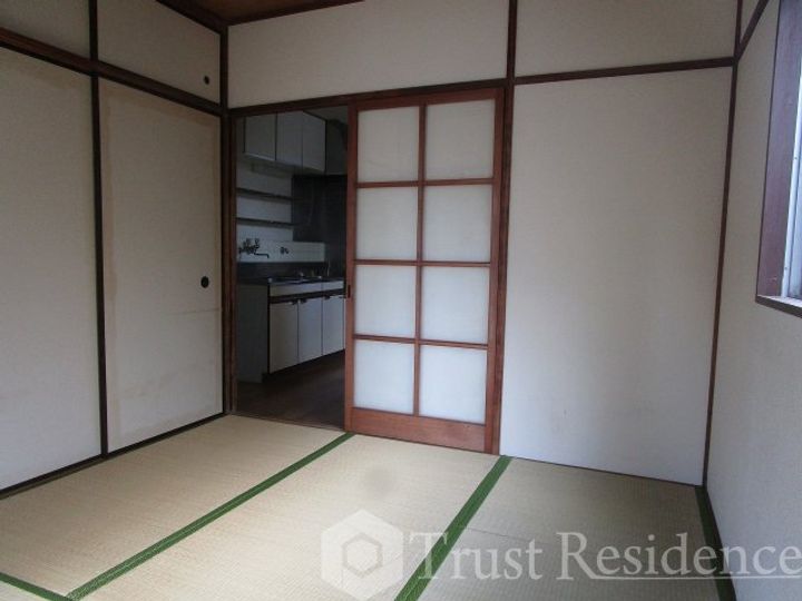 新村ビルの内装