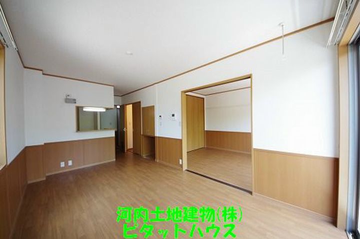 ブラン・ノワールAの居間