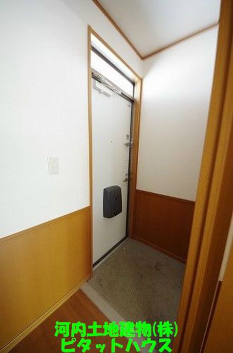 ブラン・ノワールAの玄関