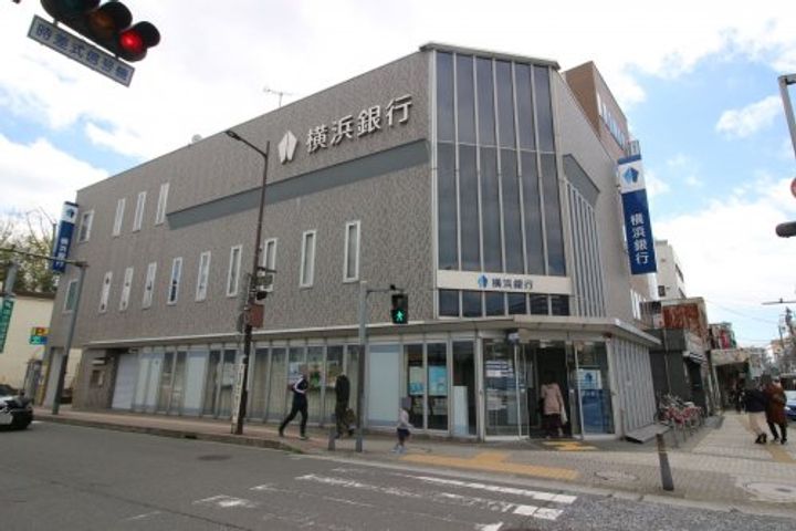 メゾンクレサンスの周辺