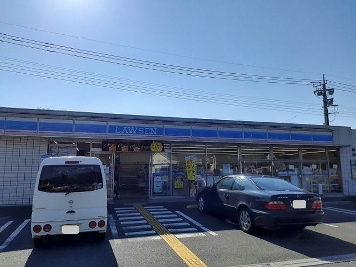 ルミナス・エイトの周辺