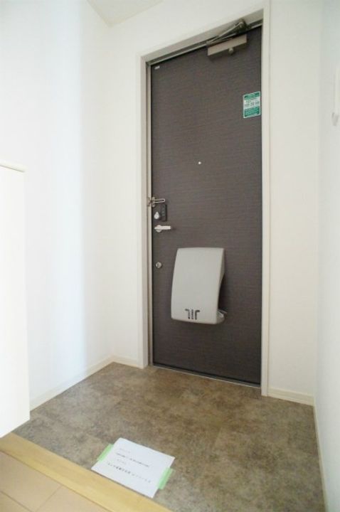 メゾン稲毛の玄関