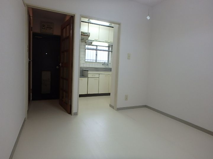 ベルハイツ大谷の居間