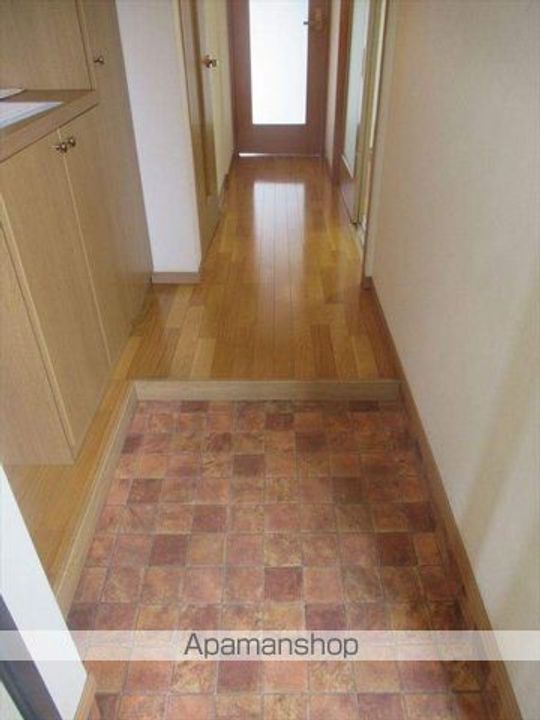 川端ビルの玄関