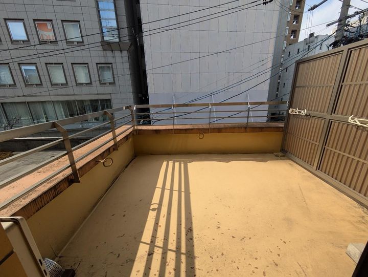 RI本町ビルの内装