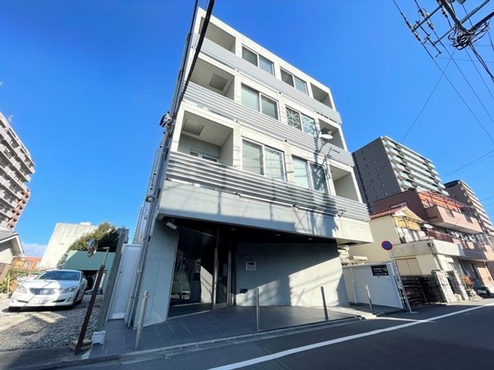 VILLA FIUMEの外観