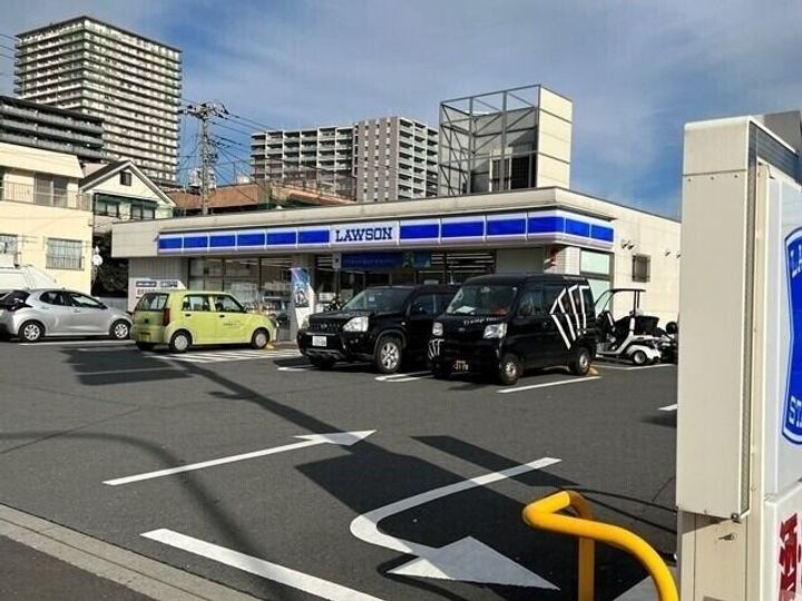 VILLA FIUMEの周辺