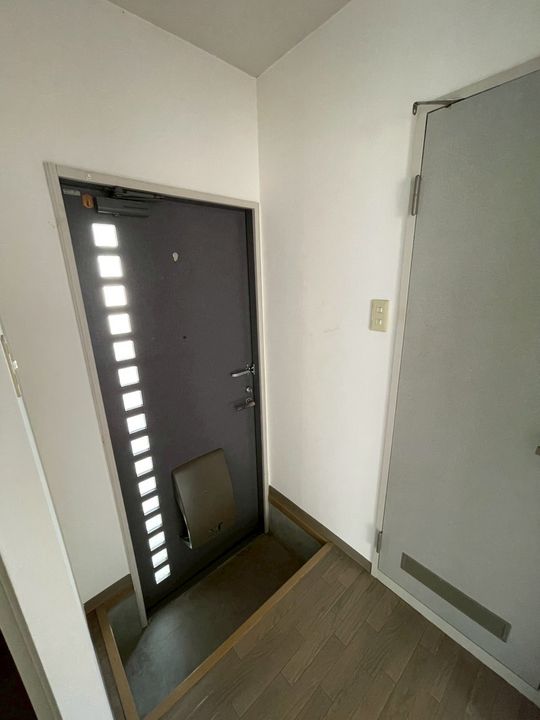 クローカスルミノワの玄関