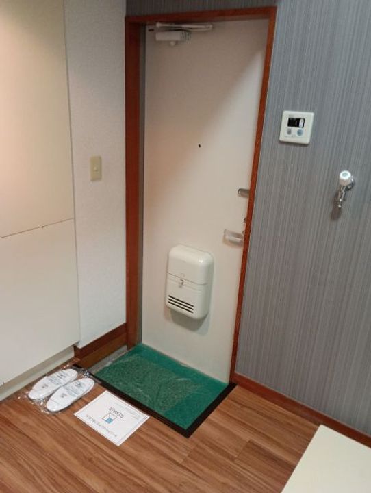 パークサイド矢来37の玄関