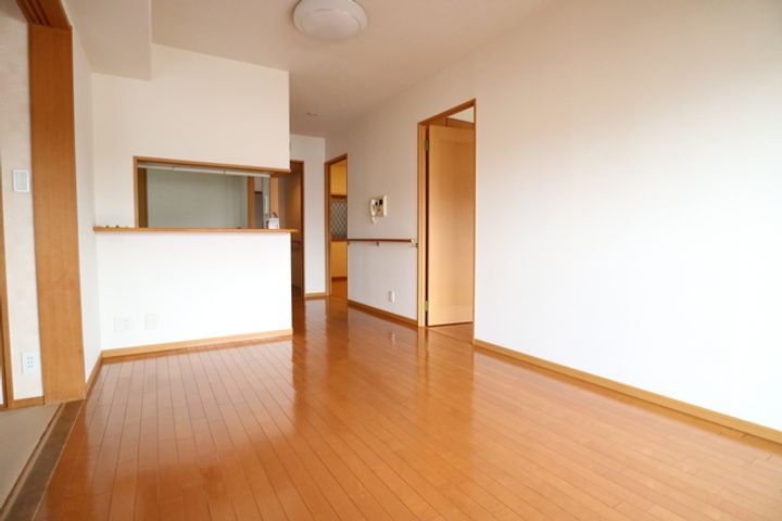 岡山県倉敷市昭和2の賃貸マンションの居間