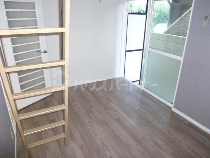 千葉県松戸市新松戸2(アパート)の賃貸物件の居間