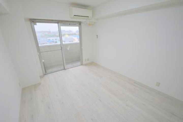 ウイングコート東大阪の居間