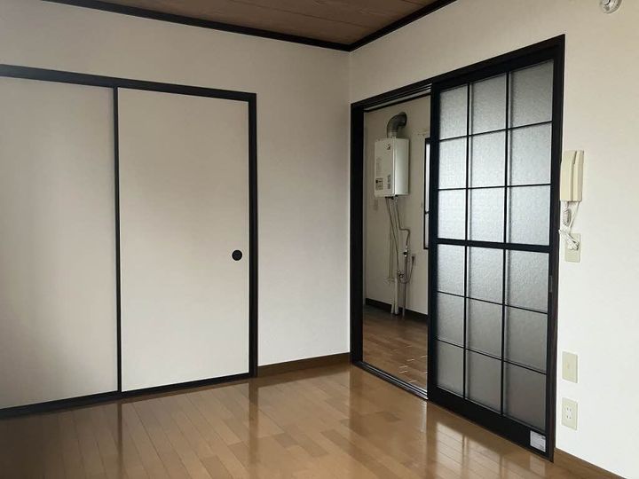 シャトレット小田原の居間