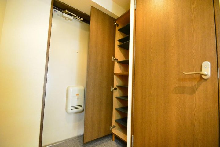 リヴェール山王の玄関