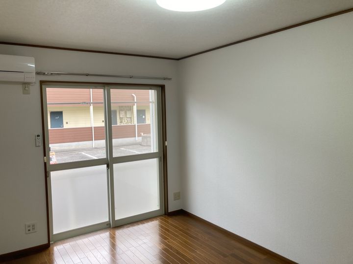 フレグランス高屋Bの居間
