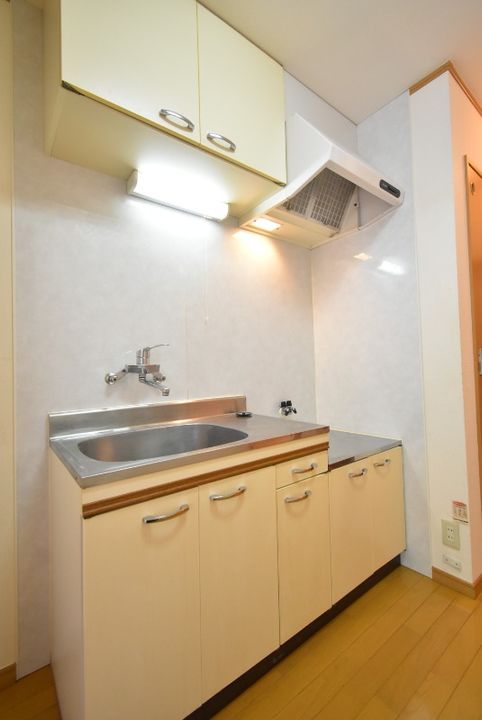 フェヴァリー VBのキッチン