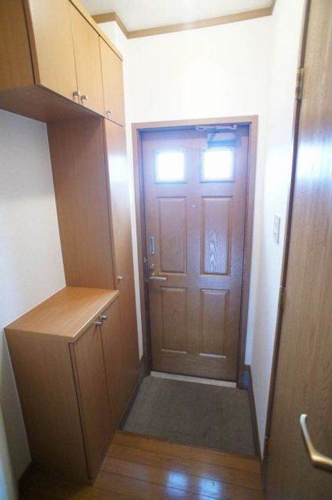 ラフィネ・Aの玄関