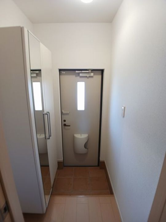 群馬県高崎市東国分町(アパート)の賃貸物件の玄関